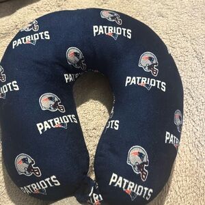 Patriots neck travel pillow